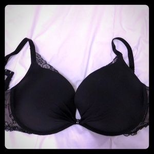 Victoria’s Secret underwire bra